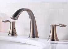 Load image into Gallery viewer, B207 - Bath Faucet - Brushed Nickel
